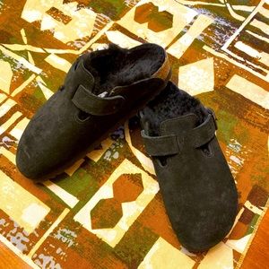 Black Birkenstock Boston Shearling clogs sz 37